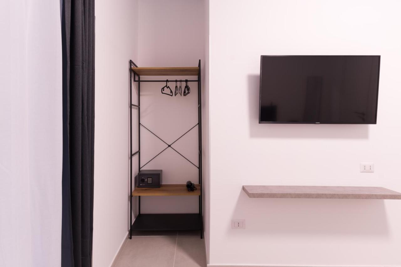 Sleep Inn Toledo - Self Check-In Наполи Екстериор снимка